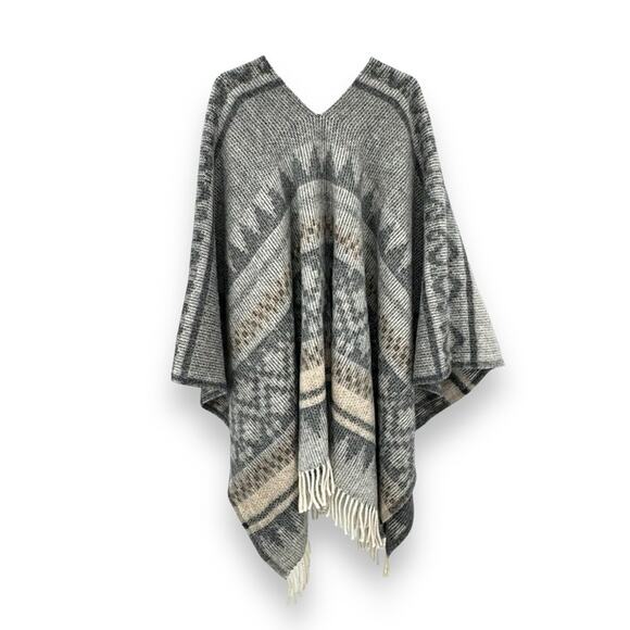 Alpaca wool blend fringe poncho southwestern Aztec print gray tan made in Peru - Picture 4 of 7